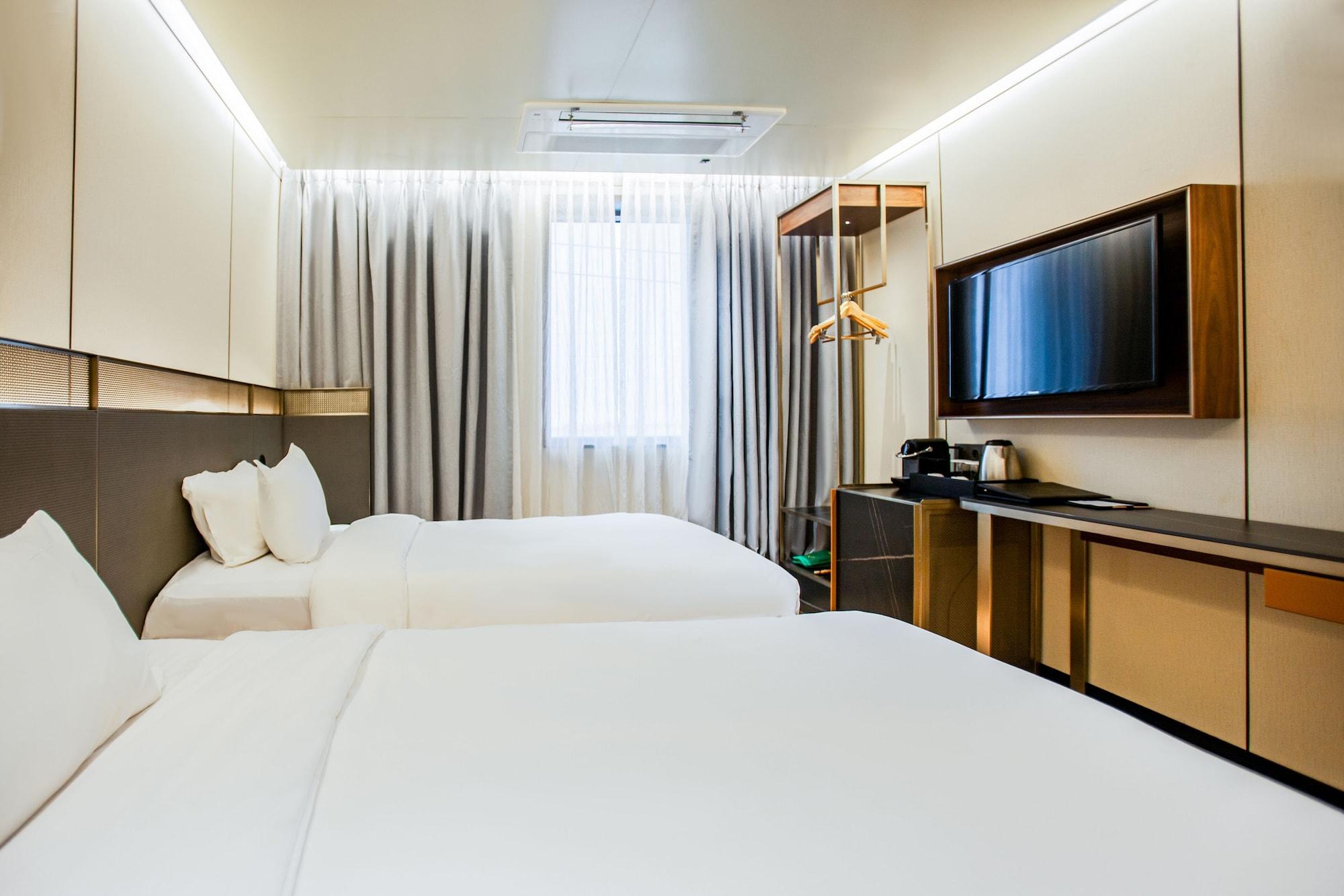 Amber Hotel